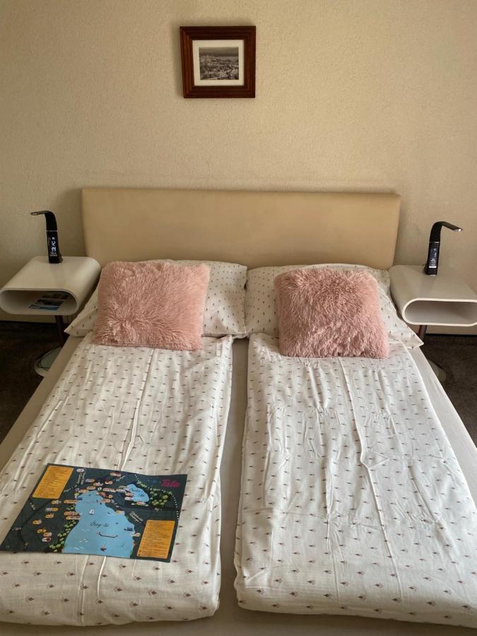 Bed and Breakfast Panzio Tata Zewnętrze zdjęcie