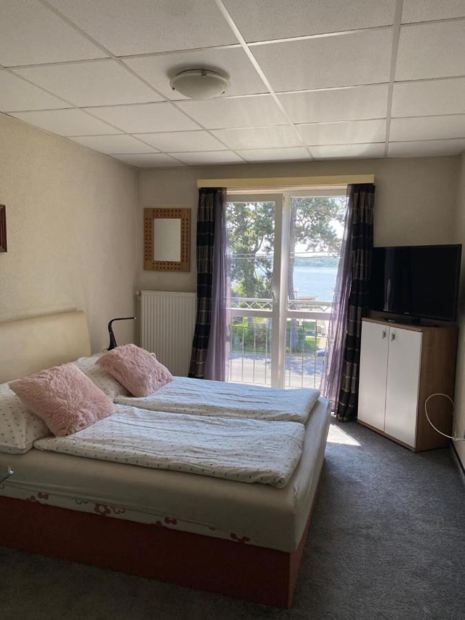 Bed and Breakfast Panzio Tata Zewnętrze zdjęcie