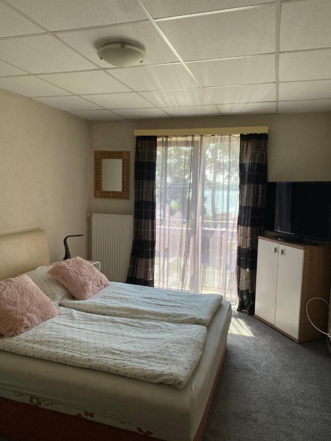 Bed and Breakfast Panzio Tata Zewnętrze zdjęcie
