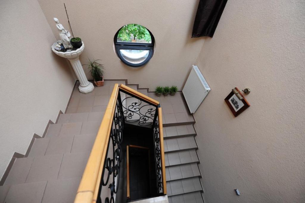 Bed and Breakfast Panzio Tata Zewnętrze zdjęcie