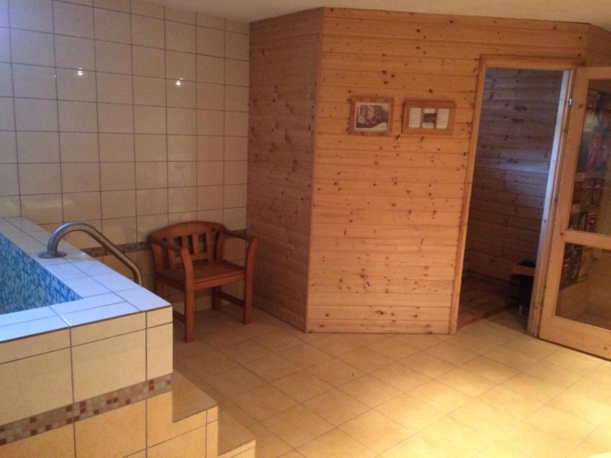 Bed and Breakfast Panzio Tata Zewnętrze zdjęcie