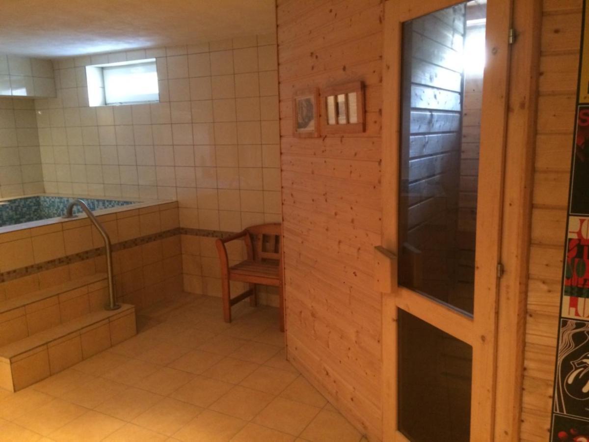 Bed and Breakfast Panzio Tata Zewnętrze zdjęcie